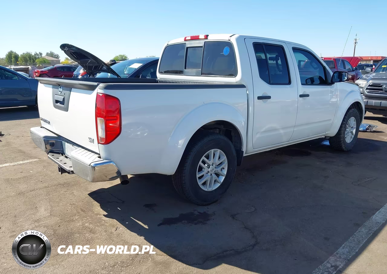 2015 Nissan Frontier Desert Runner-S-Sl-Sv VIN:1N6AD0ERXFN708152 - 4