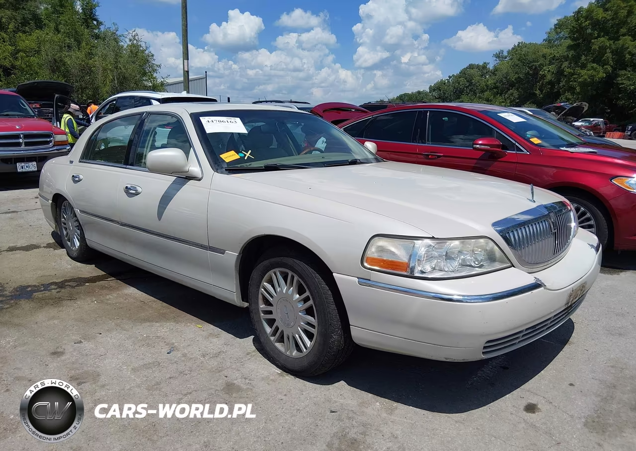 2007 Lincoln Town Car Signature Limited – zdjęcie 1 z 17