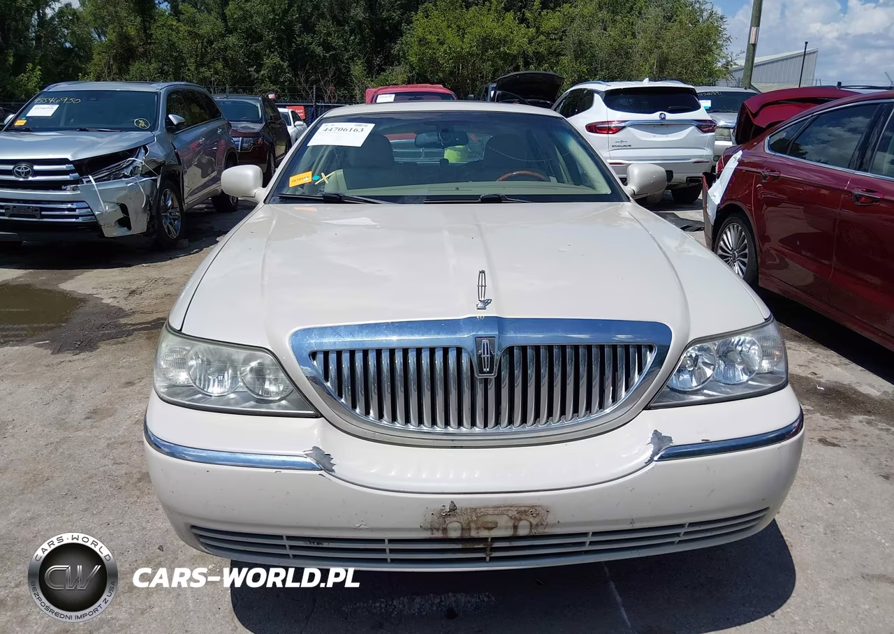 2007 Lincoln Town Car Signature Limited VIN:1LNHM82V07Y612916 - 12