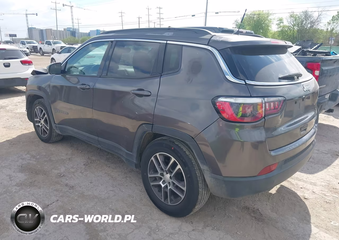 2017 Jeep New Compass Latitude Fwd VIN:3C4NJCBB4HT672452 - 3
