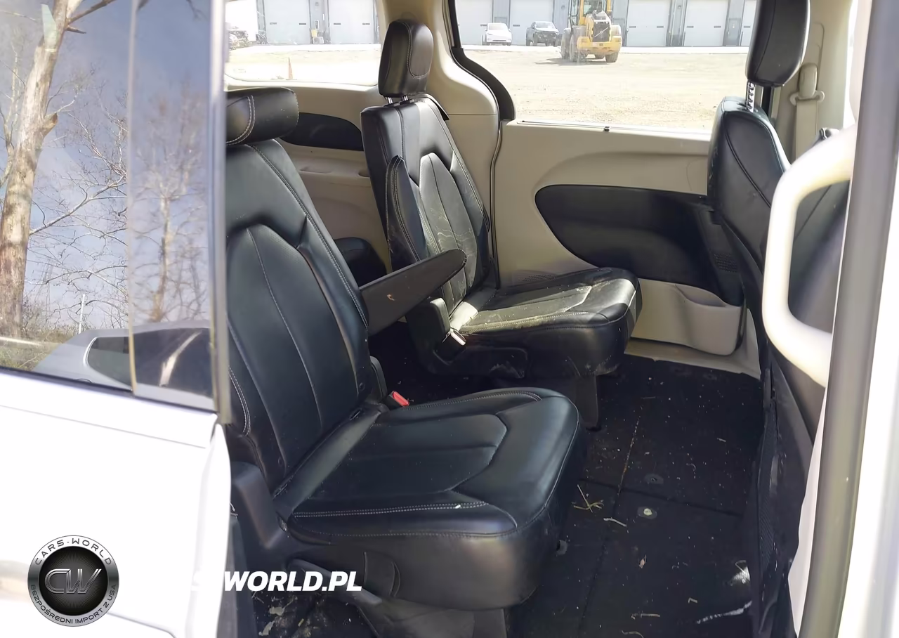 2023 Chrysler Pacifica Touring L VIN:2C4RC1BG0PR621284 - 8