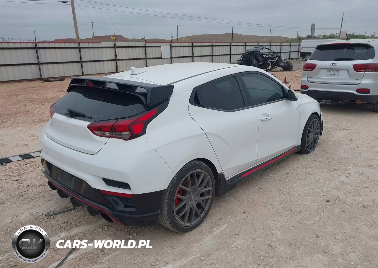 2021 Hyundai Veloster N VIN:KMHT36AH0MU011201 - 4
