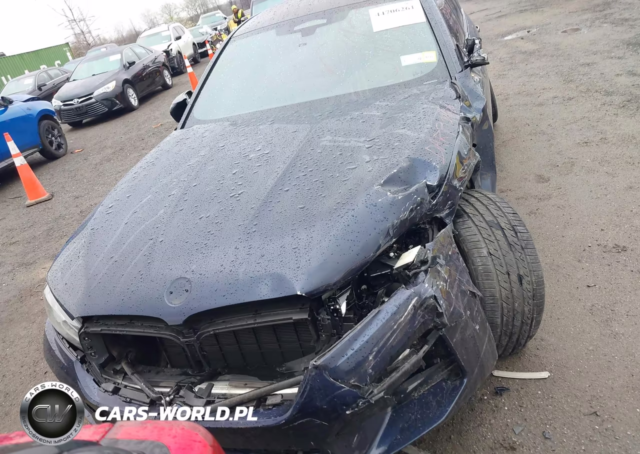2022 BMW M5 VIN:WBS83CH02NCK64111 - 11