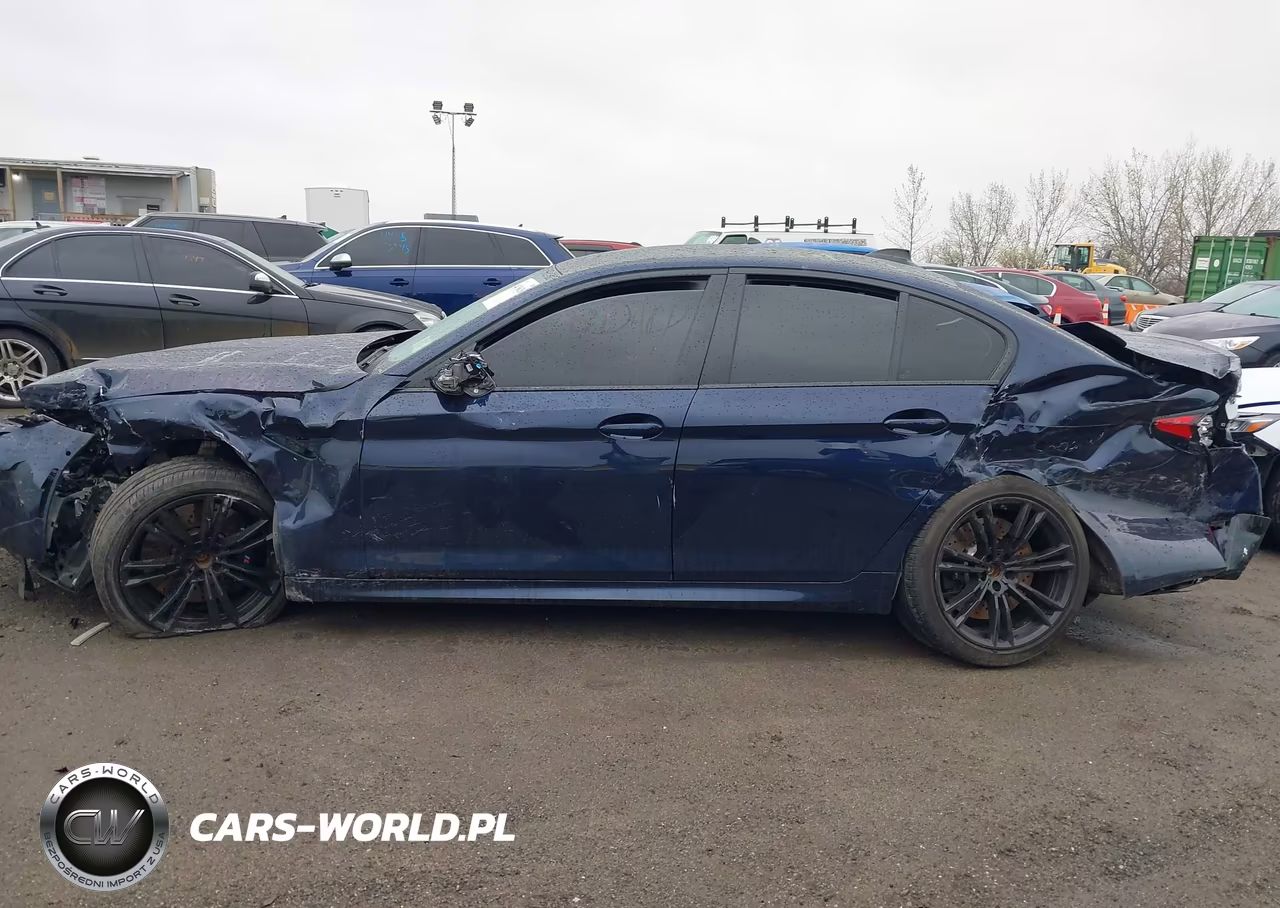 2022 BMW M5 VIN:WBS83CH02NCK64111 - 13