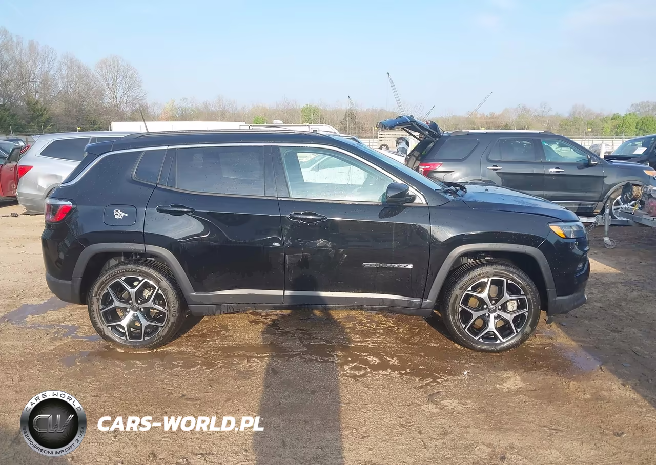 2025 Jeep Compass Limited 4X4 VIN:3C4NJDCN3ST560702 - 13