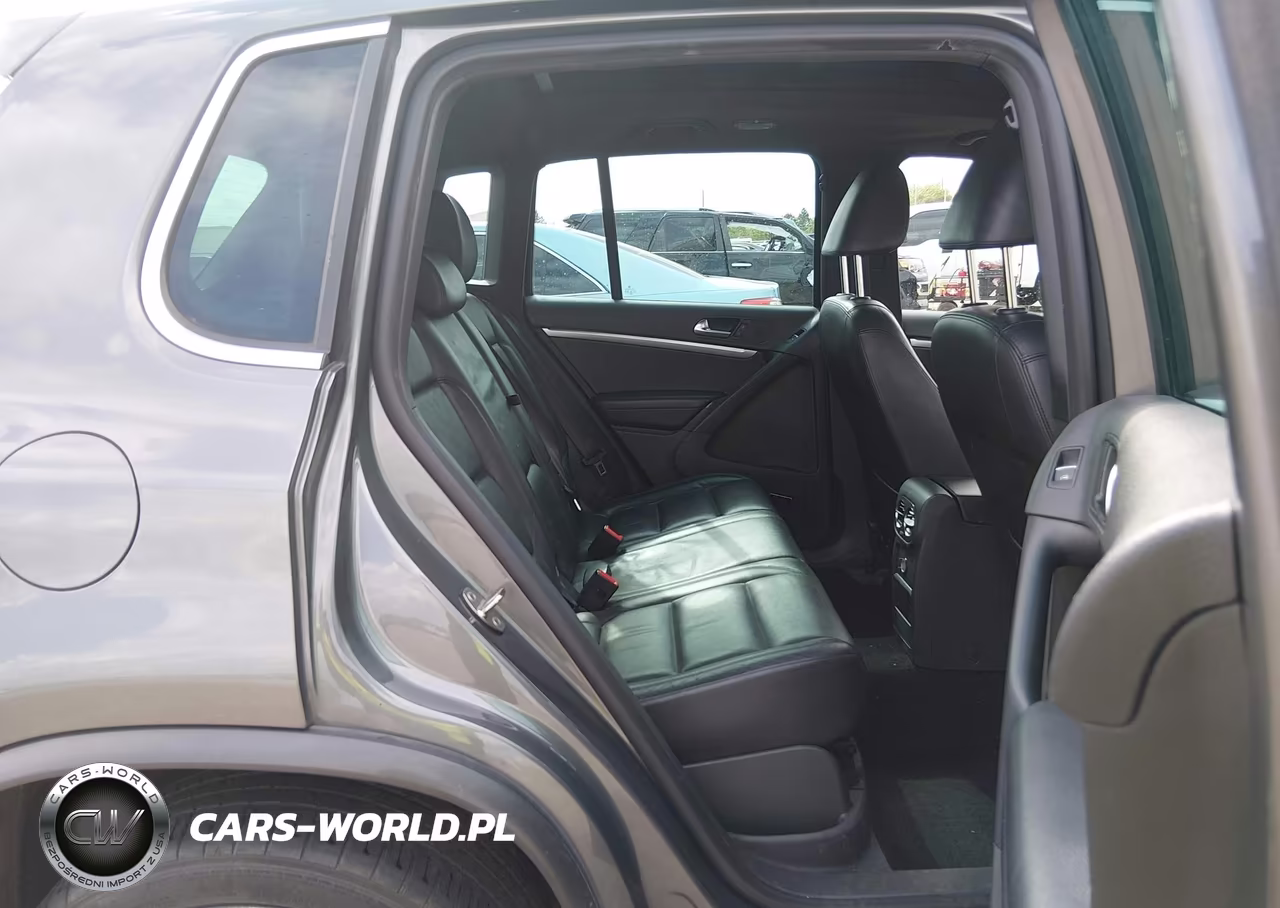 2014 Volkswagen Tiguan R-Line VIN:WVGBV3AX1EW010480 - 8