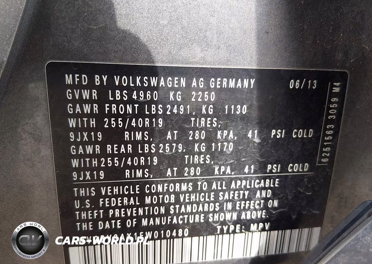 2014 Volkswagen Tiguan R-Line VIN:WVGBV3AX1EW010480 - 9