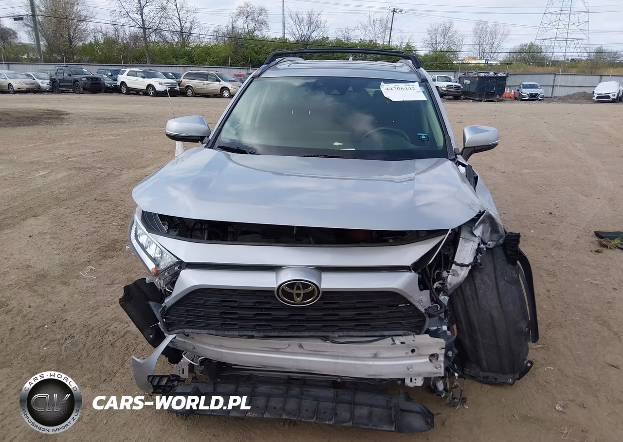 2020 Toyota Rav4 Xle VIN:JTMP1RFV5LD057908 - 13