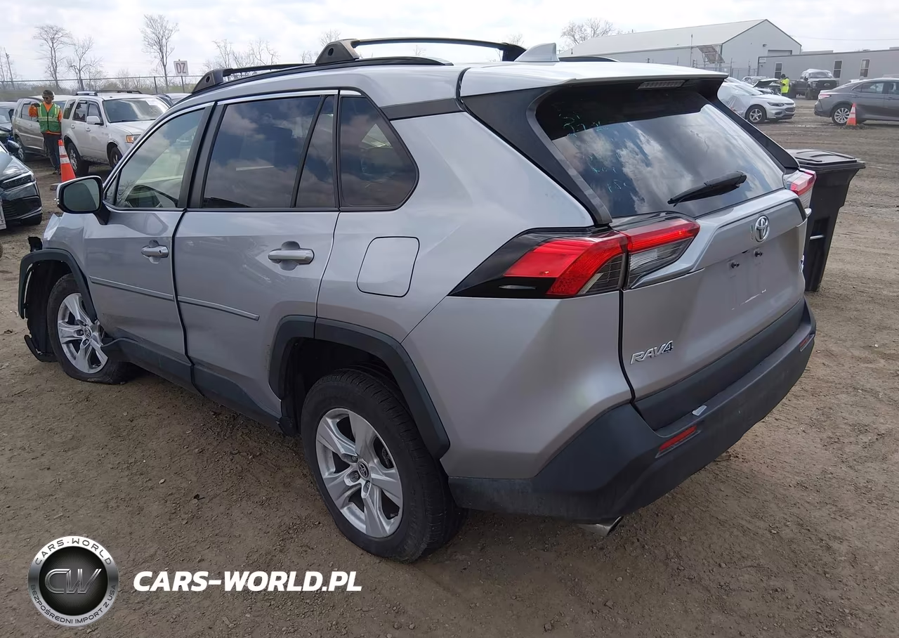 2020 Toyota Rav4 Xle VIN:JTMP1RFV5LD057908 - 3