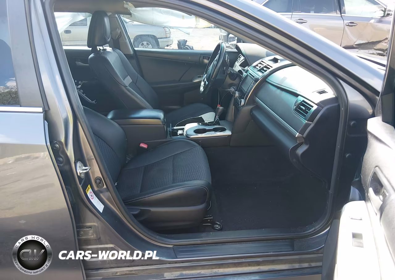 2014 Toyota Camry Se Sport VIN:4T1BF1FK4EU433242 - 5