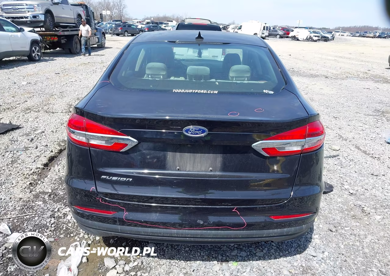 2020 Ford Fusion S VIN:3FA6P0G74LR140670 - 17