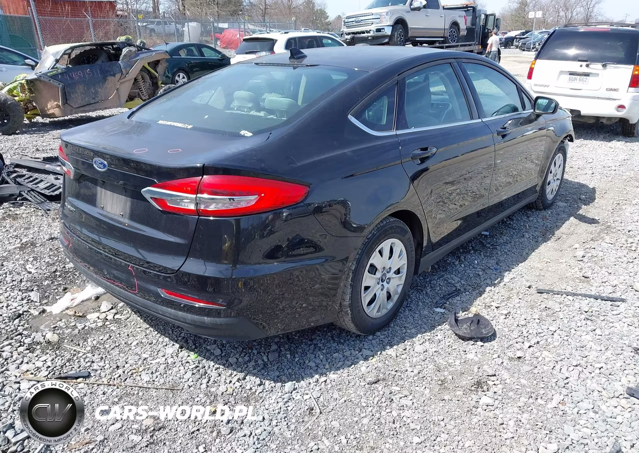 2020 Ford Fusion S VIN:3FA6P0G74LR140670 - 4