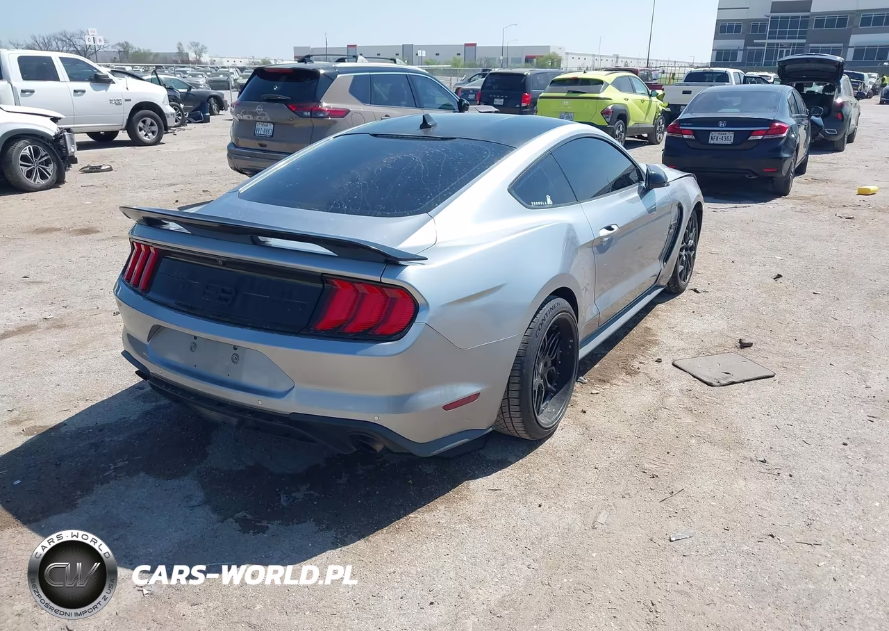 2022 Ford Mustang Ecoboost Premium Fastback VIN:1FA6P8TH3N5106111 - 4