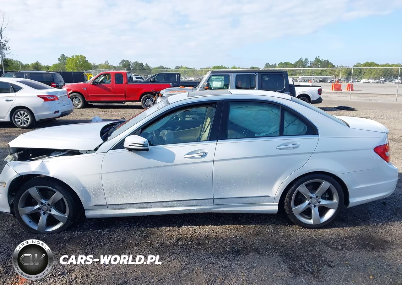 2014 Mercedes-Benz C 350 Sport VIN:WDDGF5HBXEA945691 - 14
