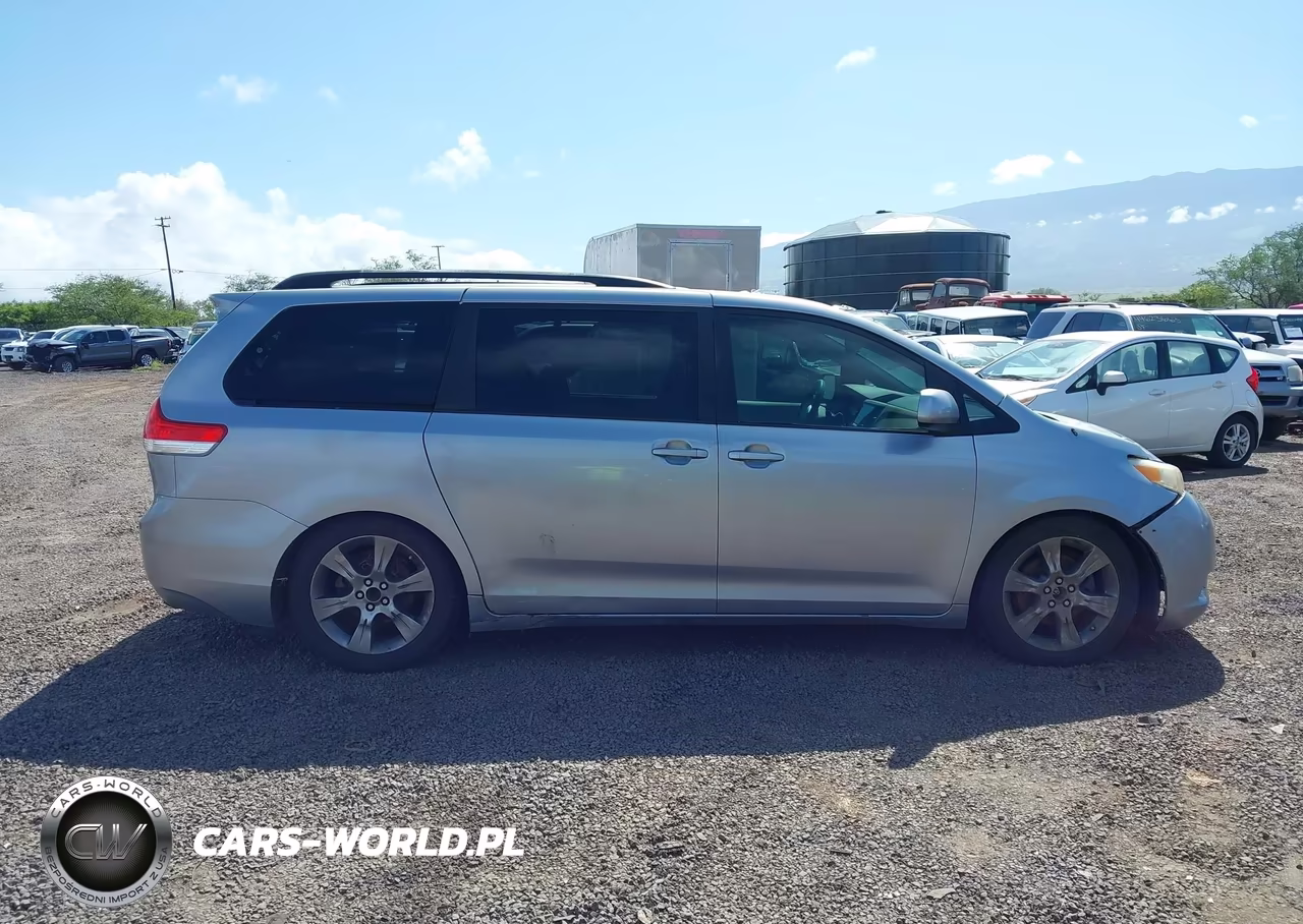 2011 Toyota Sienna Le V6 VIN:5TDKK3DC7BS108432 - 13