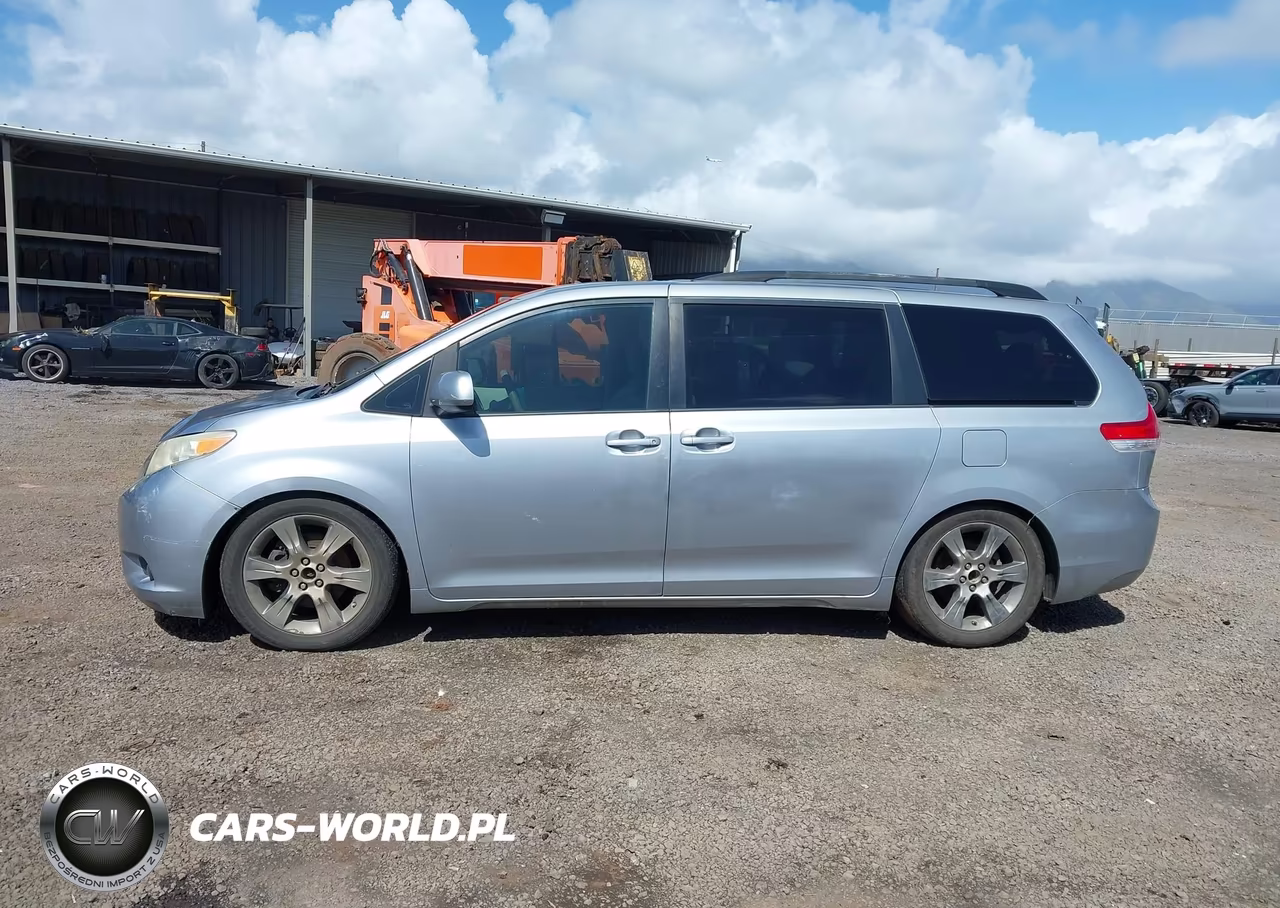 2011 Toyota Sienna Le V6 VIN:5TDKK3DC7BS108432 - 14