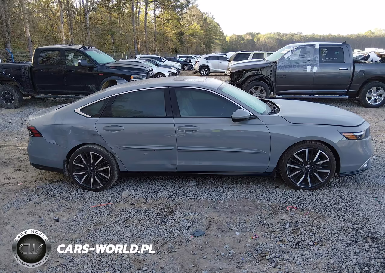 2025 Honda Accord Hybrid Touring VIN:1HGCY2F82SA045308 - 13