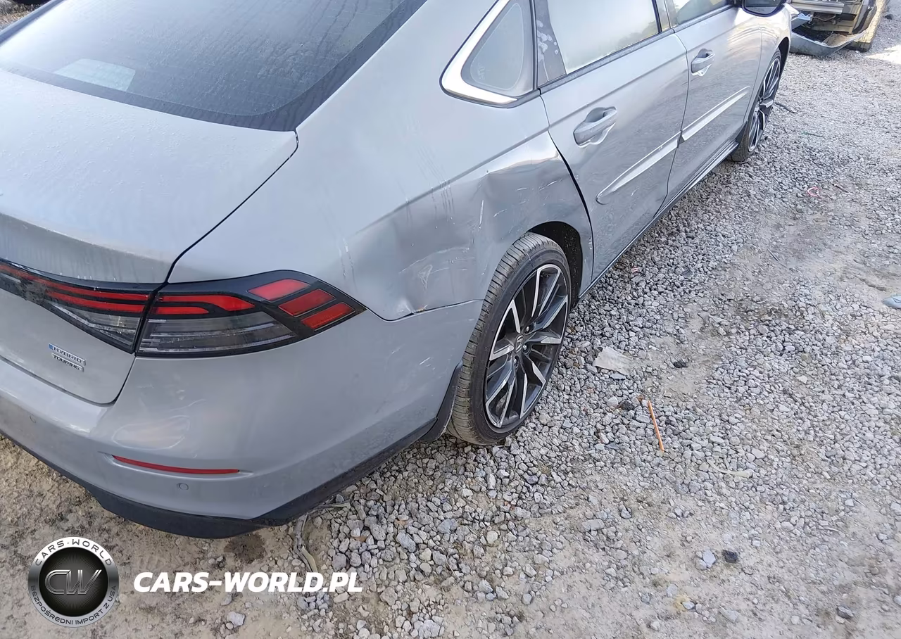 2025 Honda Accord Hybrid Touring VIN:1HGCY2F82SA045308 - 18