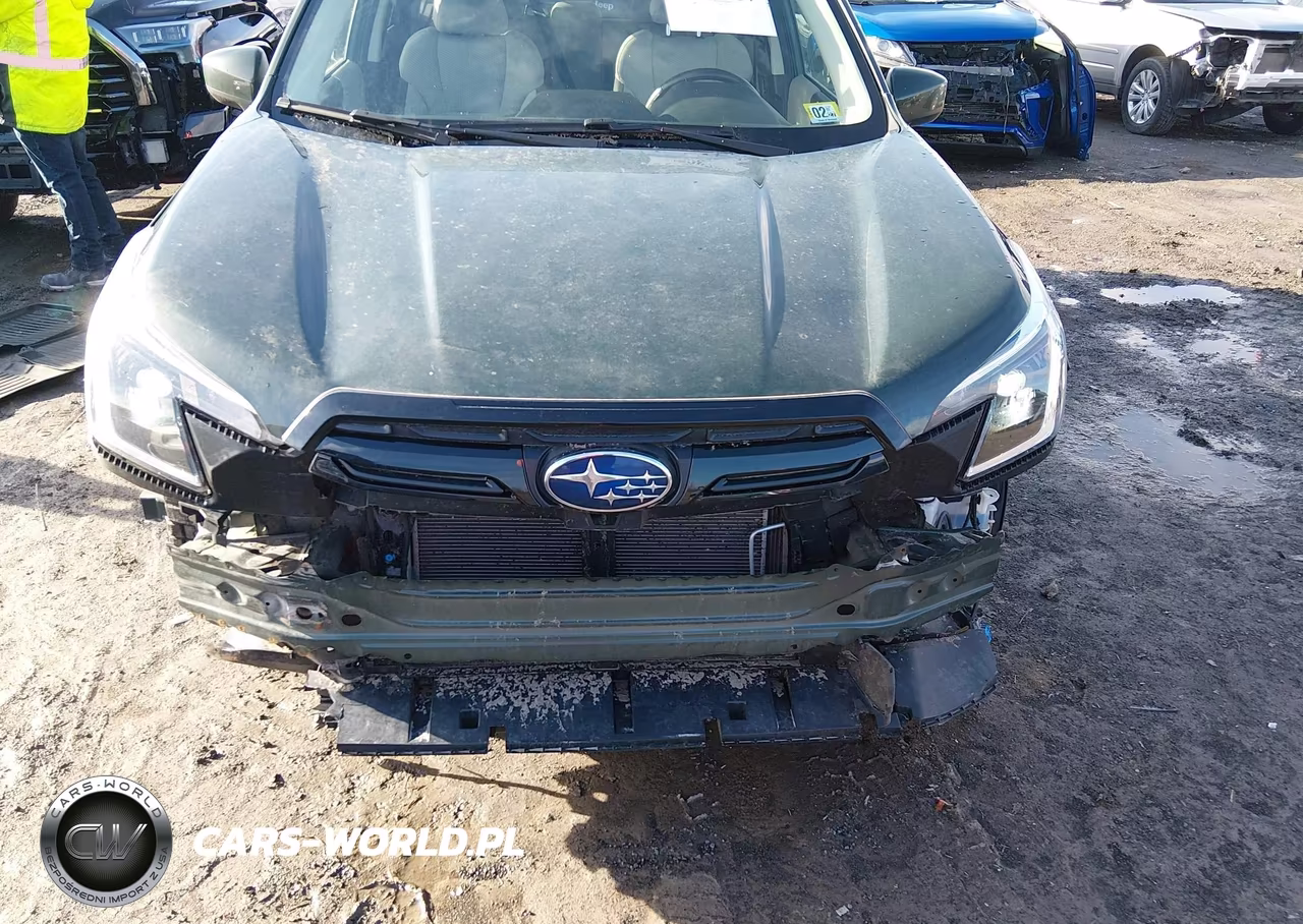 2023 Subaru Forester Premium VIN:JF2SKADC5PH477906 - 13