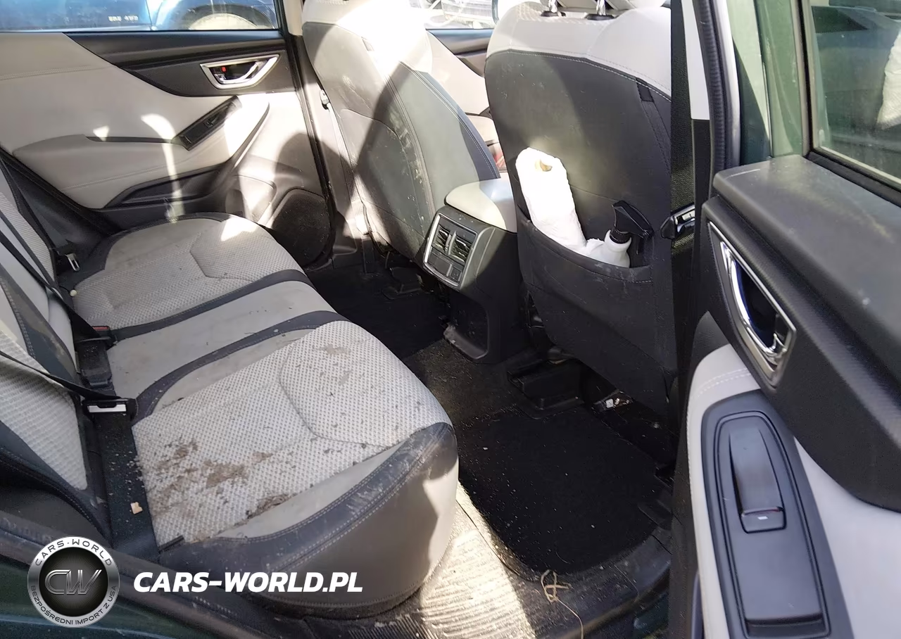 2023 Subaru Forester Premium VIN:JF2SKADC5PH477906 - 8