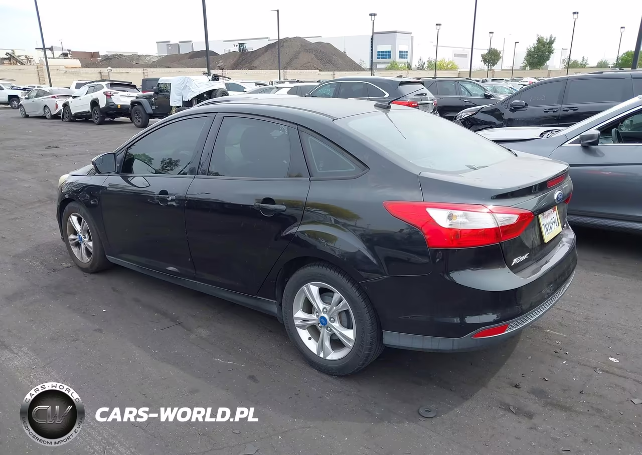 2013 Ford Focus Se VIN:1FADP3F27DL153704 - 3