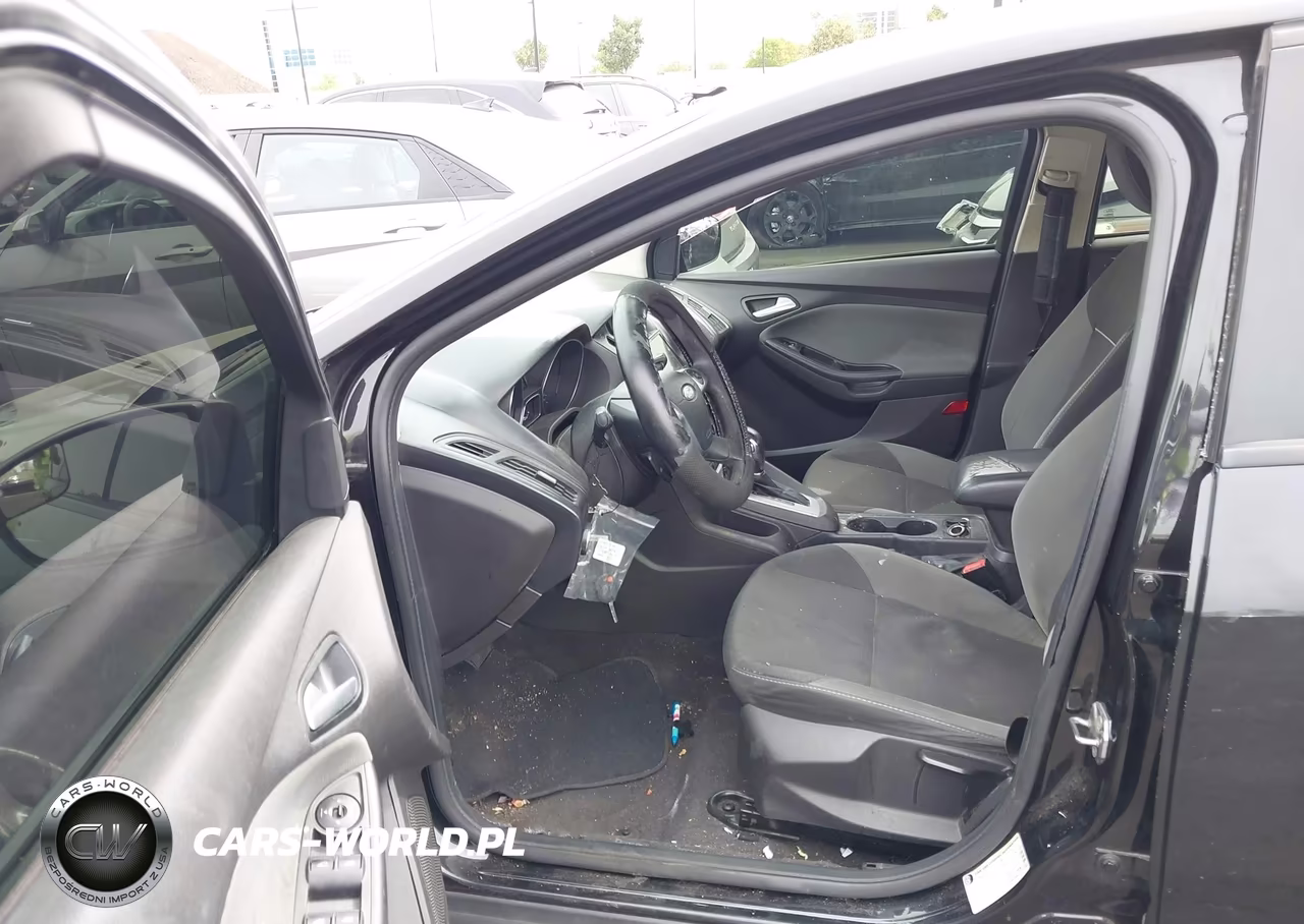 2013 Ford Focus Se VIN:1FADP3F27DL153704 - 5