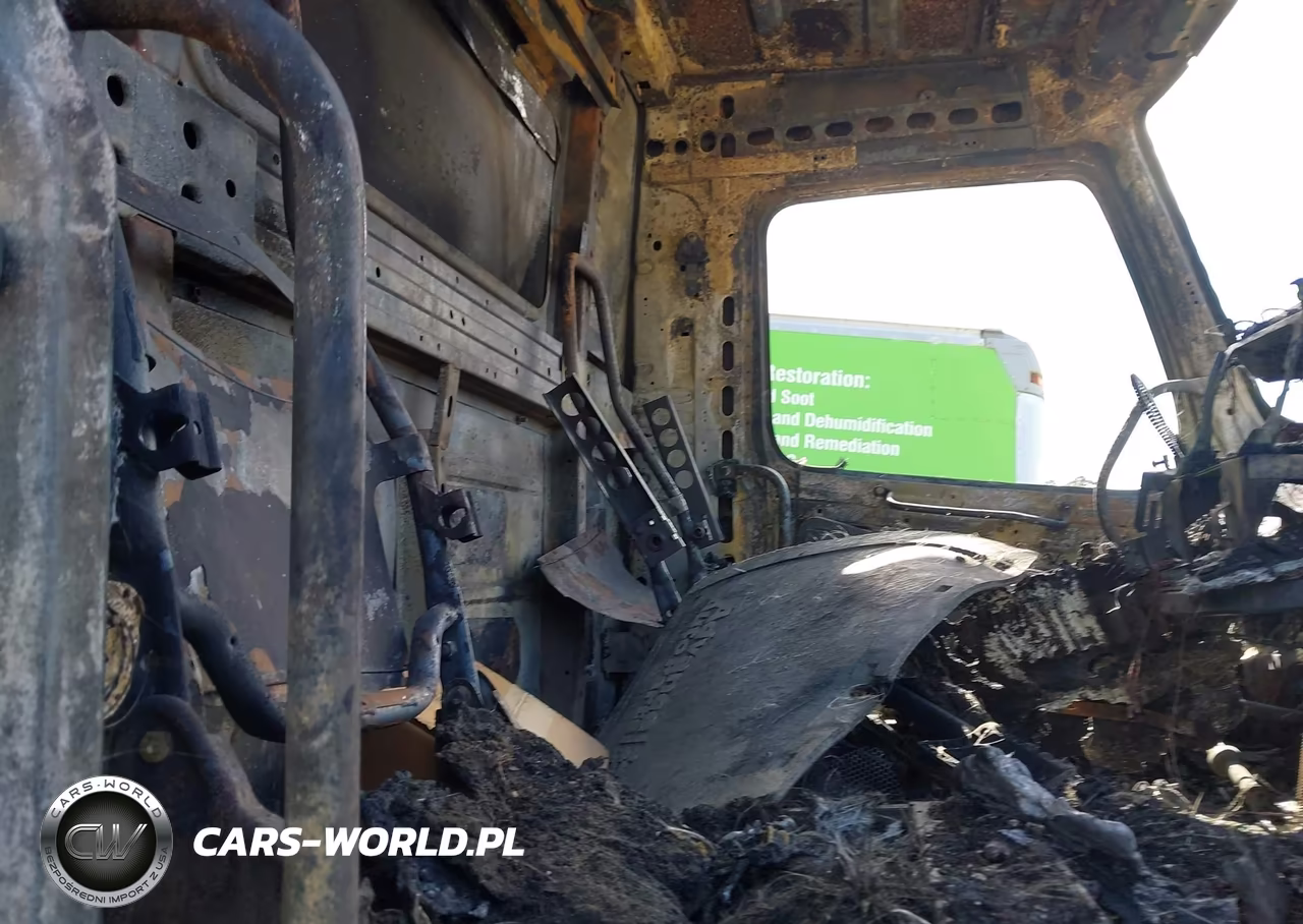 2018 Volvo Vhd VIN:4V5K99EH2JN887798 - 8