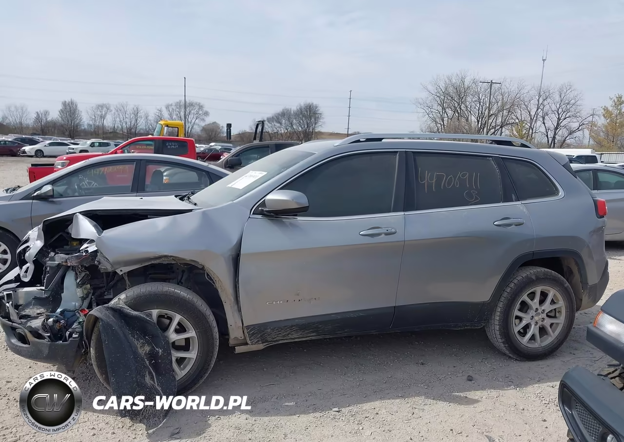 2014 Jeep Cherokee Latitude VIN:1C4PJMCB2EW198245 - 14