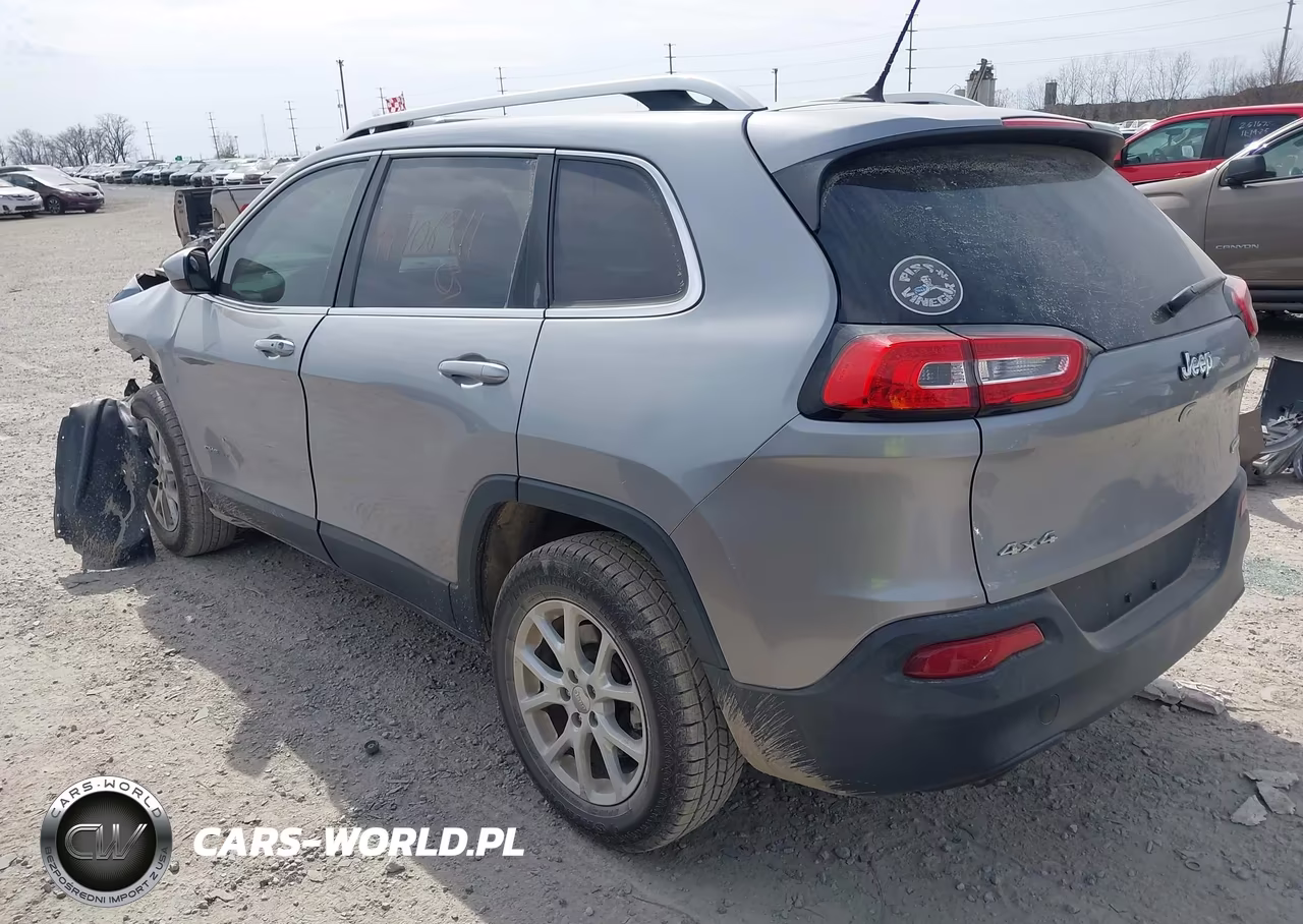 2014 Jeep Cherokee Latitude VIN:1C4PJMCB2EW198245 - 3