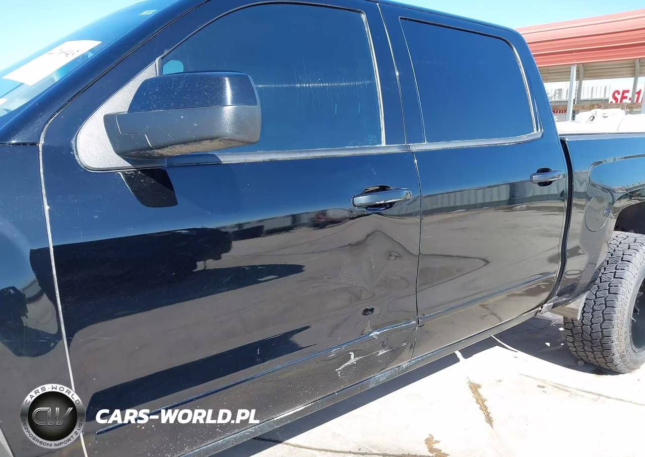 2018 Chevrolet Silverado 1500 2Lt VIN:3GCUKREC1JG404053 - 17