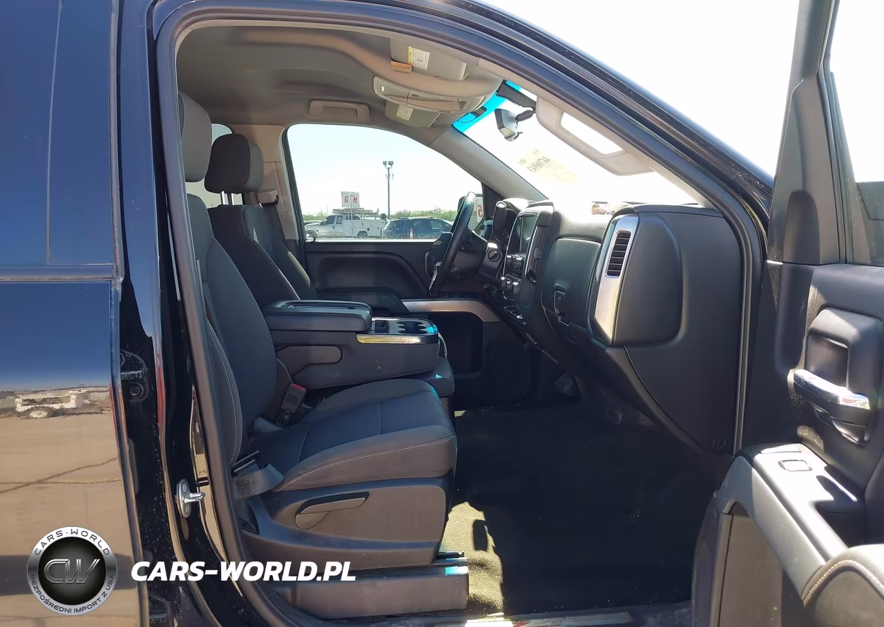 2018 Chevrolet Silverado 1500 2Lt VIN:3GCUKREC1JG404053 - 5