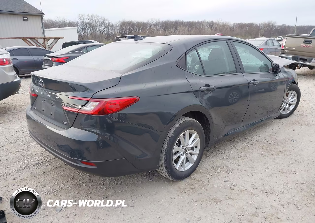 2026 Toyota Camry Le VIN:4T1DAACKXTU251330 - 4