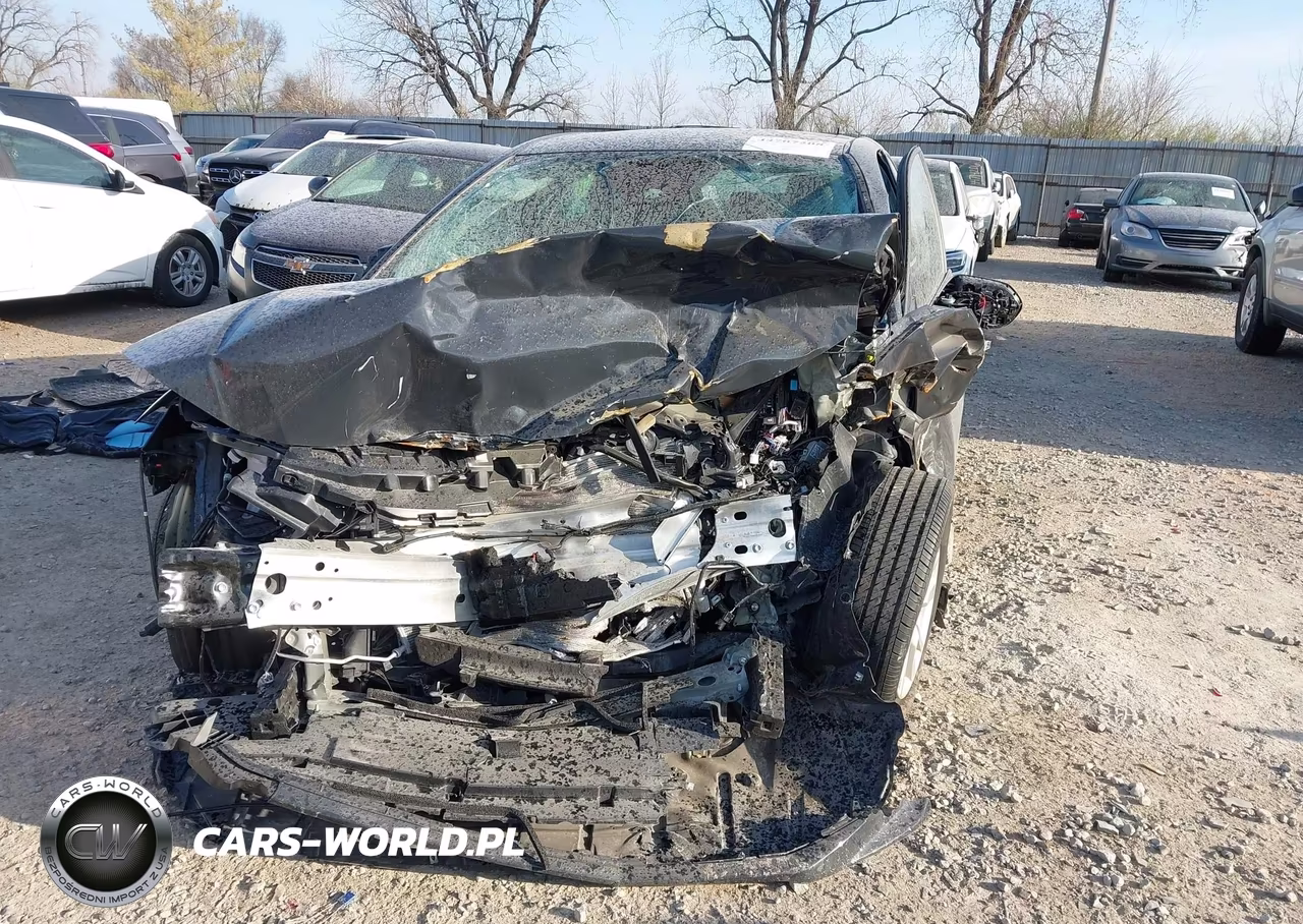 2026 Toyota Camry Le VIN:4T1DAACKXTU251330 - 6