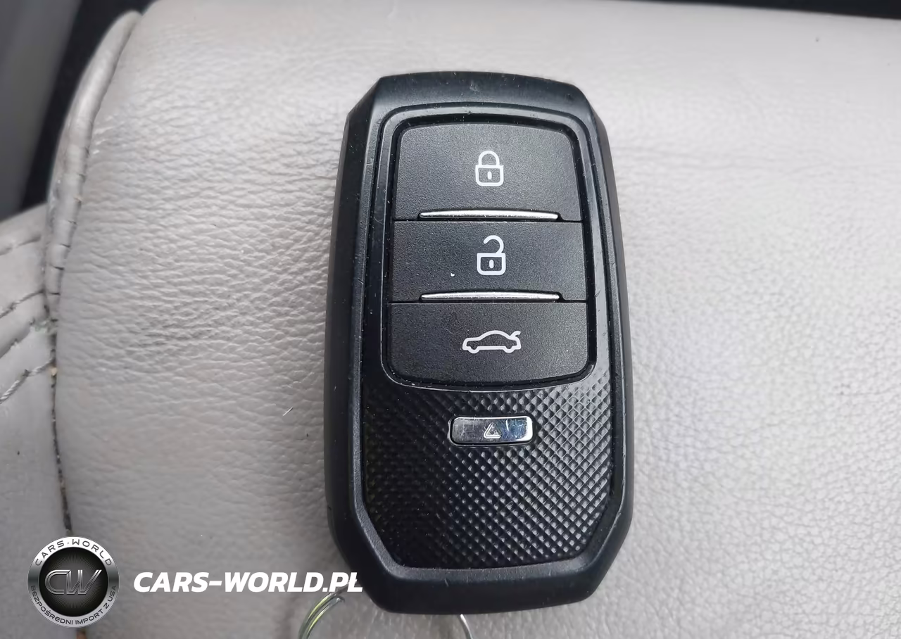 2015 Hyundai Sonata Sport VIN:5NPE34AF3FH113623 - 11