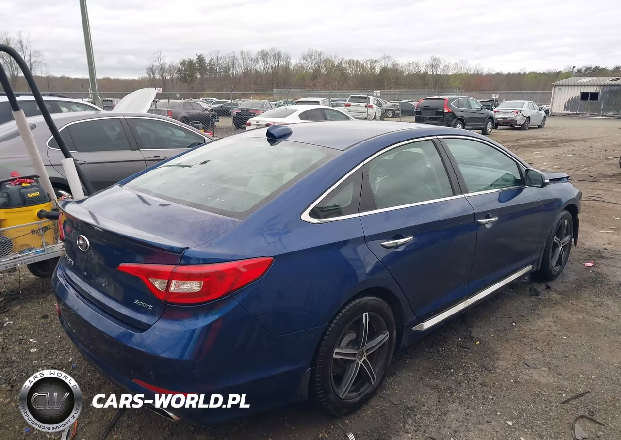 2015 Hyundai Sonata Sport VIN:5NPE34AF3FH113623 - 4