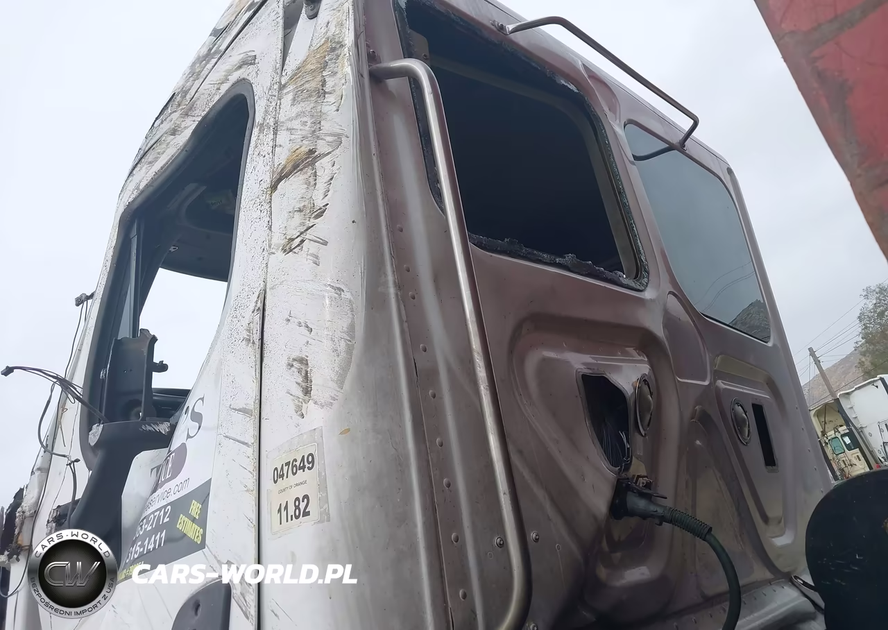 2012 Freightliner Cascadia 113 VIN:1FUJGBDV9CSBT0316 - 15