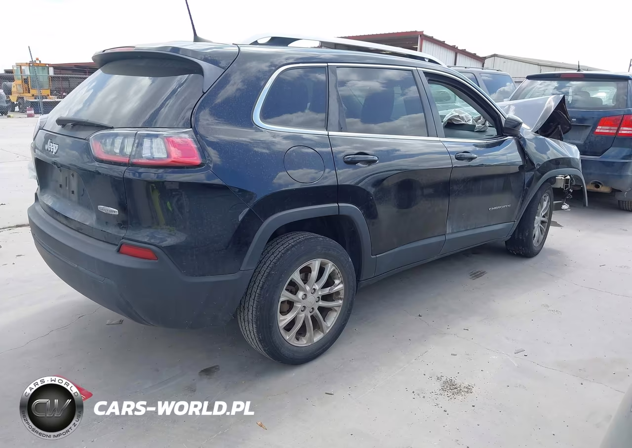 2019 Jeep Cherokee Latitude Fwd VIN:1C4PJLCB6KD144786 - 4