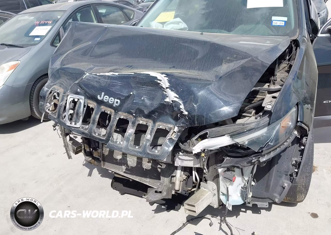 2019 Jeep Cherokee Latitude Fwd VIN:1C4PJLCB6KD144786 - 6