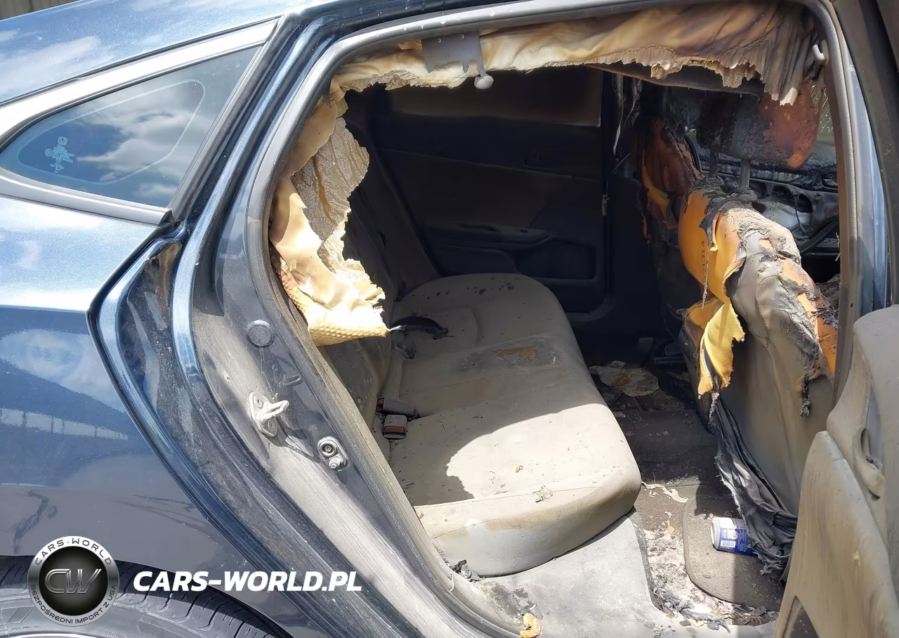 2018 Honda Civic Lx VIN:19XFC2F57JE007536 - 8