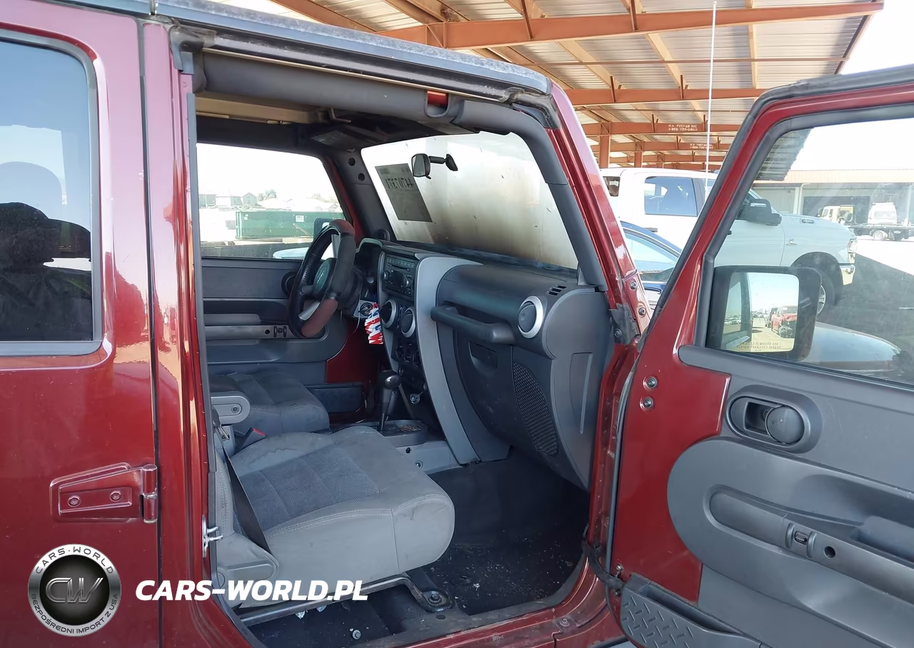 2008 Jeep Wrangler Unlimited Sahara VIN:1J8GA59168L545515 - 5