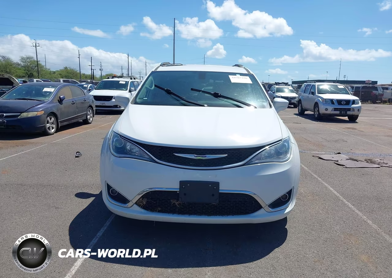 2020 Chrysler Pacifica Touring L VIN:2C4RC1BG5LR209467 - 12