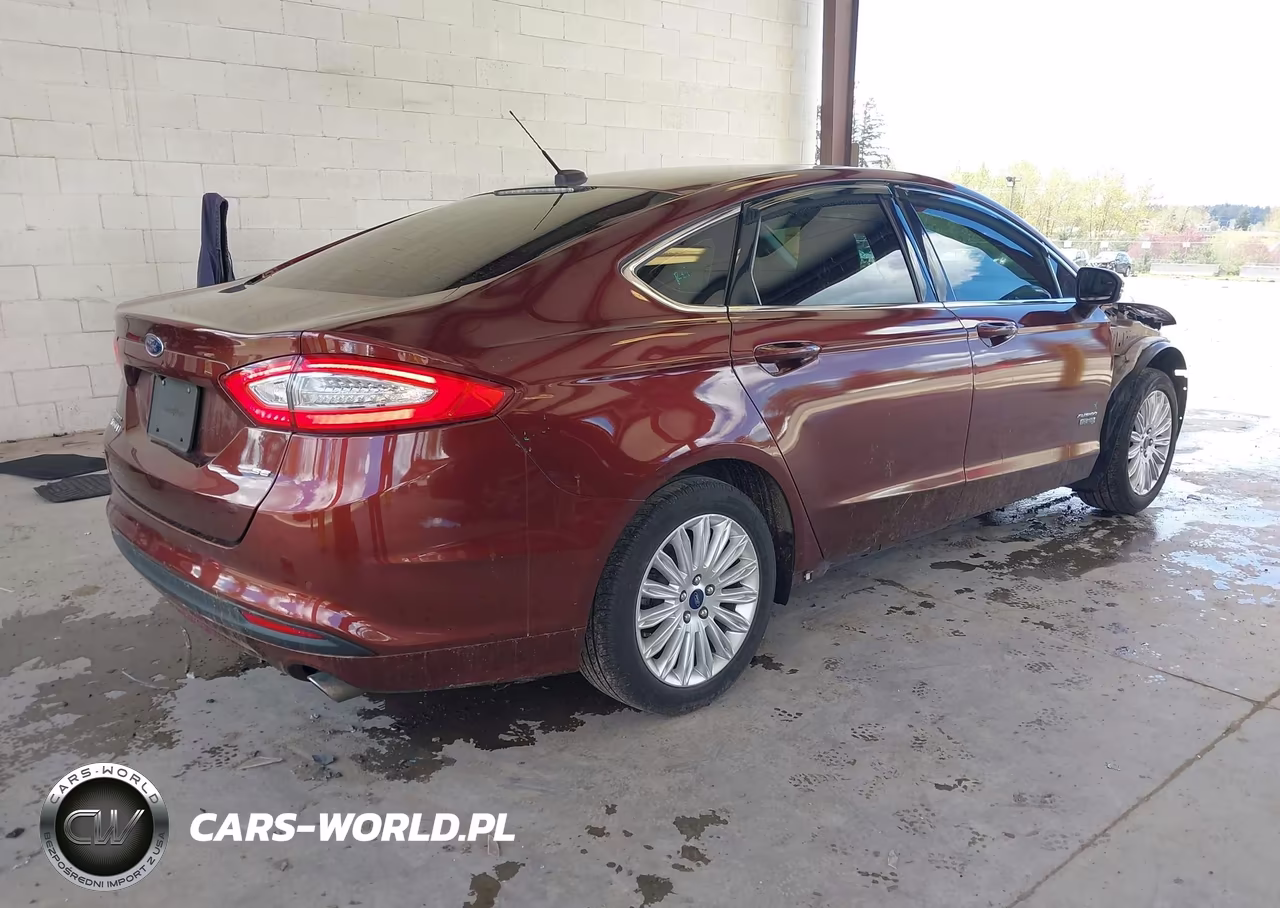 2016 Ford Fusion Energi Se Luxury VIN:3FA6P0PU3GR291611 - 4