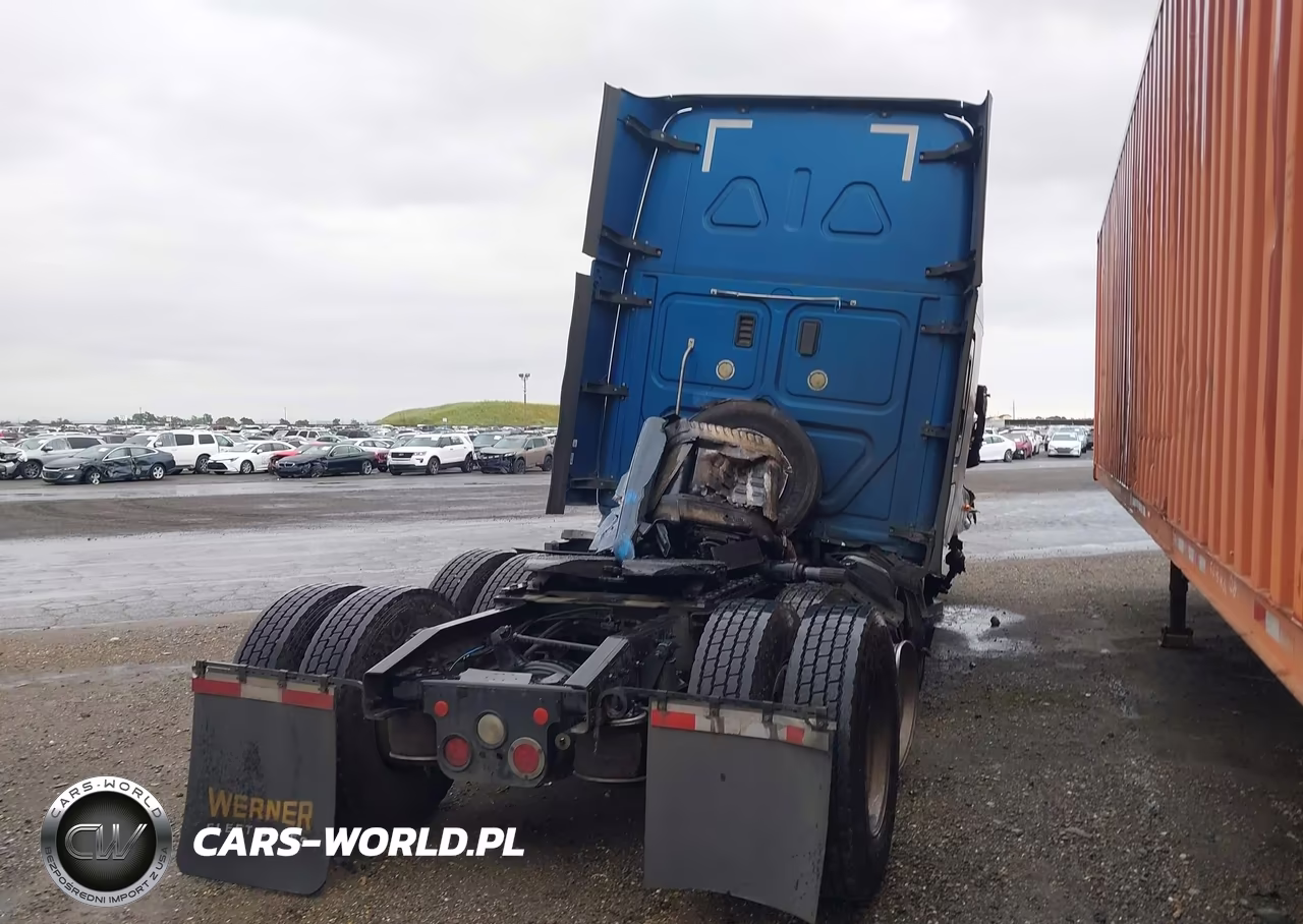 2017 Freightliner Cascadia 125 VIN:3AKJGLDR7HSHZ6864 - 4