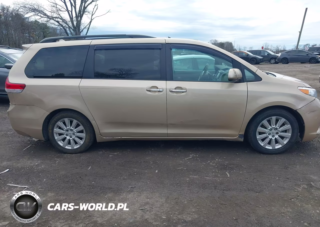 2011 Toyota Sienna Limited V6 VIN:5TDYK3DC7BS005487 - 13