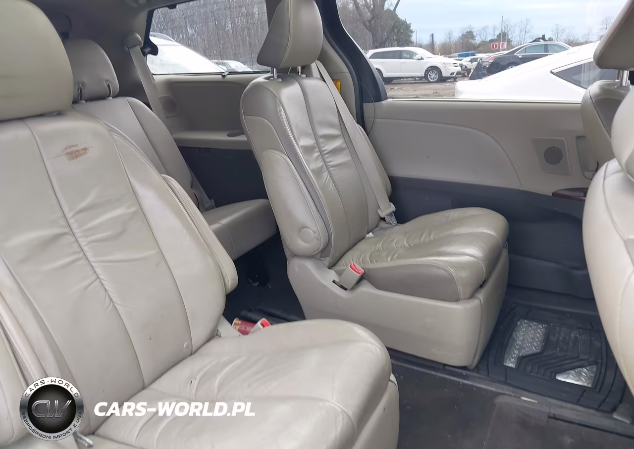 2011 Toyota Sienna Limited V6 VIN:5TDYK3DC7BS005487 - 8