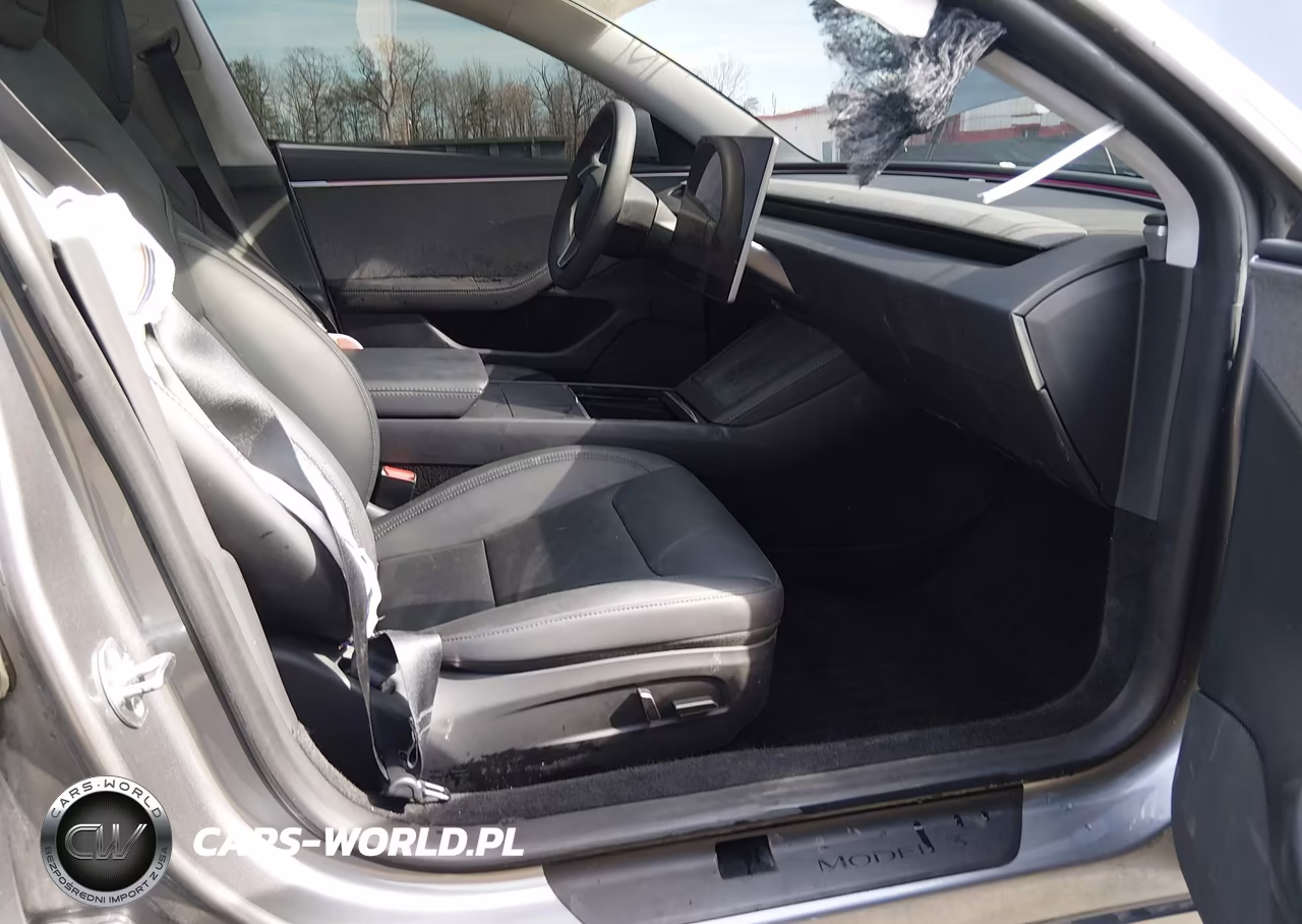 2025 Tesla Model 3 Long Range Rear-Wheel Drive-Standard Rear-Wheel Drive VIN:5YJ3E1EAXSF070874 - 5