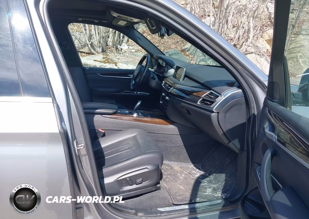 2017 BMW X5 xDrive35I VIN:5UXKR0C36H0V70146 - 5
