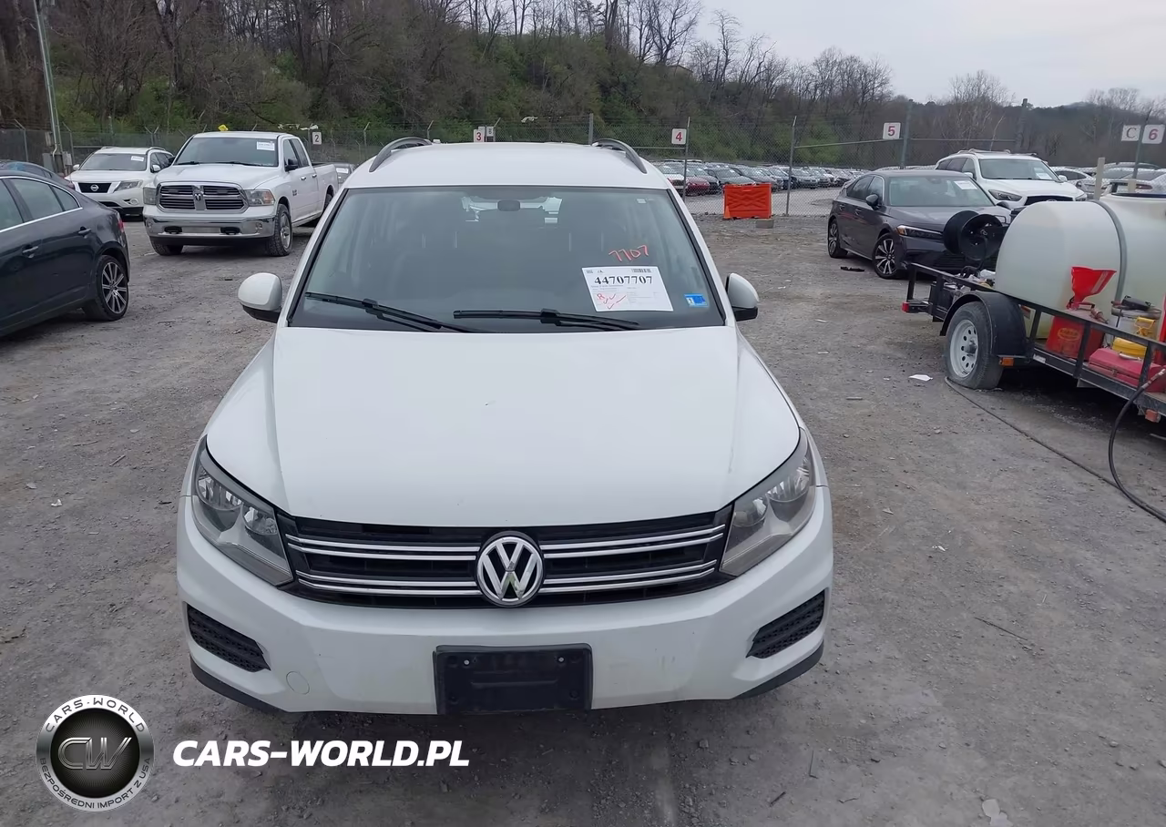 2016 Volkswagen Tiguan S VIN:WVGBV7AX5GW602328 - 12