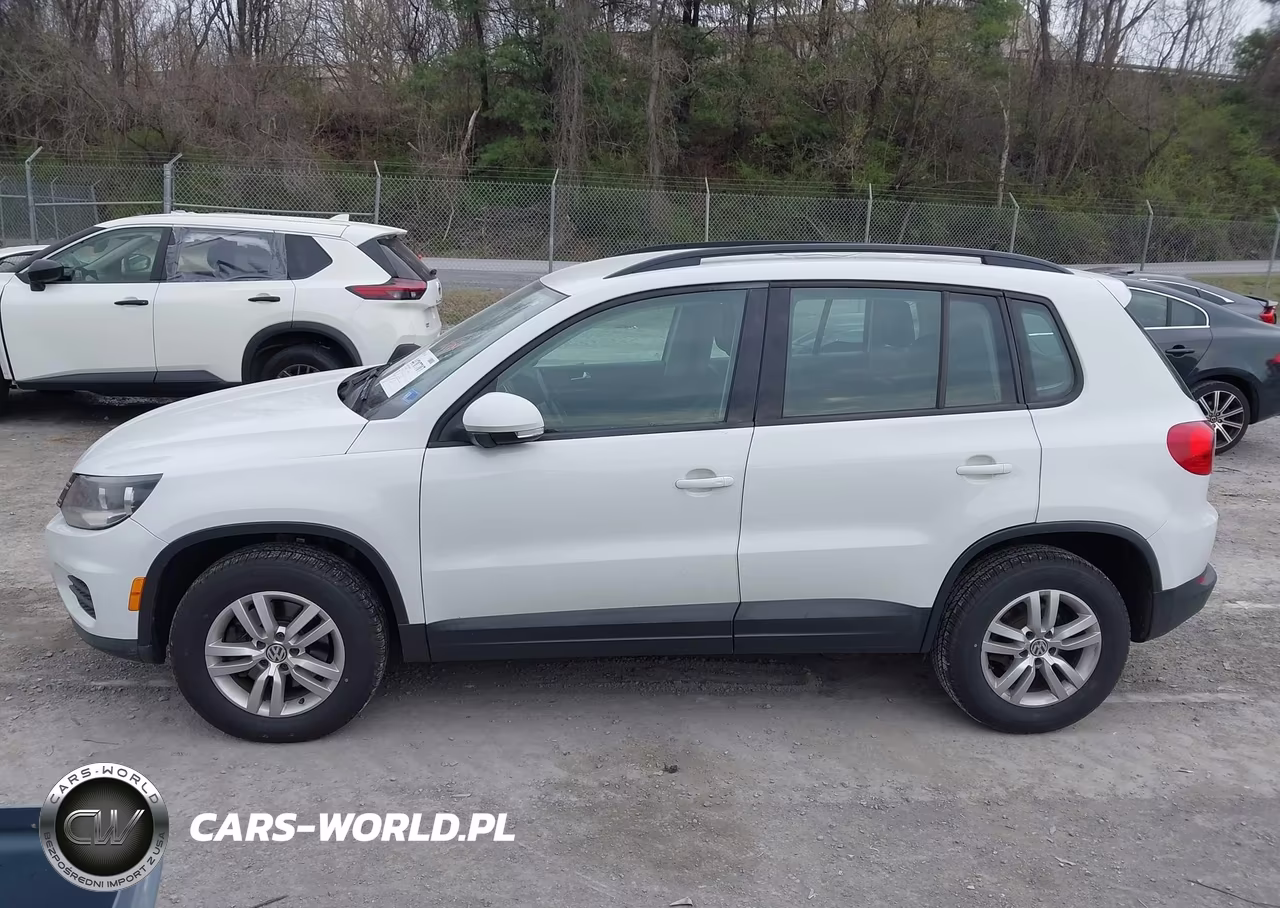 2016 Volkswagen Tiguan S VIN:WVGBV7AX5GW602328 - 14