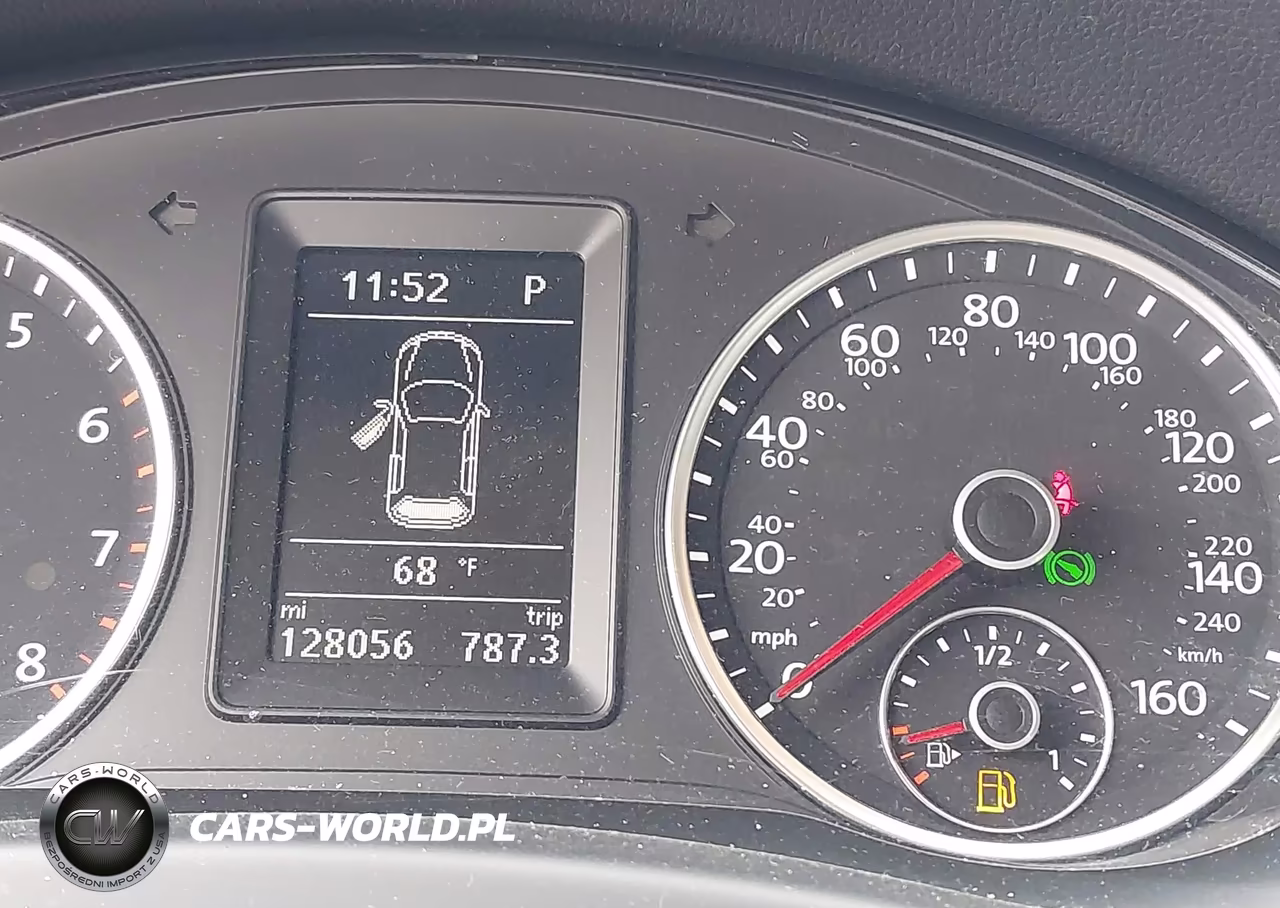 2016 Volkswagen Tiguan S VIN:WVGBV7AX5GW602328 - 15